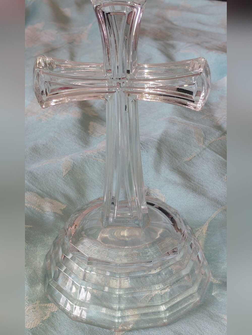 Clear Glass Cross Figurine - Picture 2 of 5